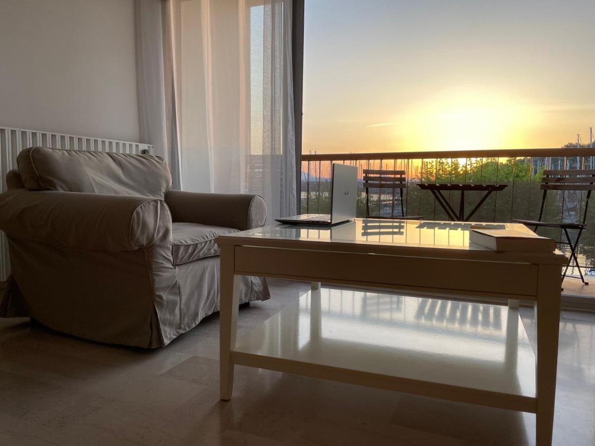 Appartement Les Pieds Dans L'Eau แซ็ง-ม็องดรีเย-โซร์-แม ภายนอก รูปภาพ